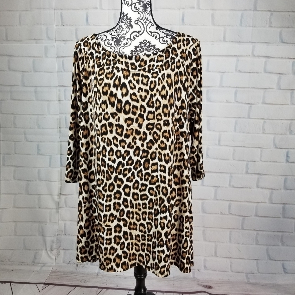 Chico's size 3 animal print stretch knit top